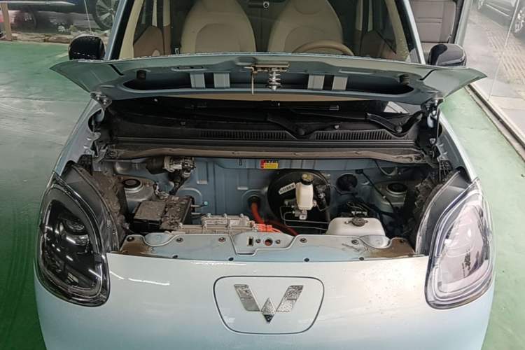 Used Wuling Hongguang MINIEV 2025 Four-Door Version Advanced Edition Engine Bay