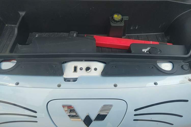 Used Wuling Hongguang MINIEV 2025 Four-Door Version Advanced Edition Engine Bay