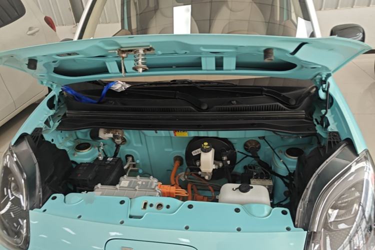 Used Wuling Hongguang MINIEV 2025 Four-Door Version Premium Edition Engine Bay