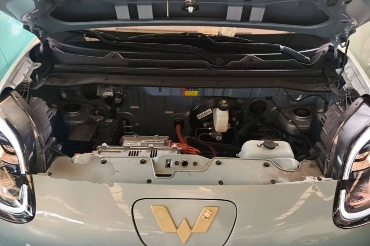Used Wuling Hongguang MINIEV 2025 Four-Door Version Premium Edition Engine Bay