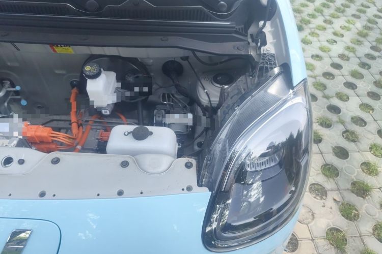 Used Wuling Hongguang MINIEV 2025 Four-Door Version Advanced Edition Engine Bay Left