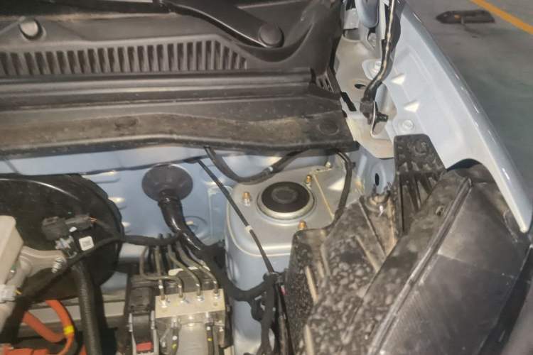 Used Wuling Hongguang MINIEV 2025 Four-Door Version Zhenxiang+ Edition Engine Bay Left