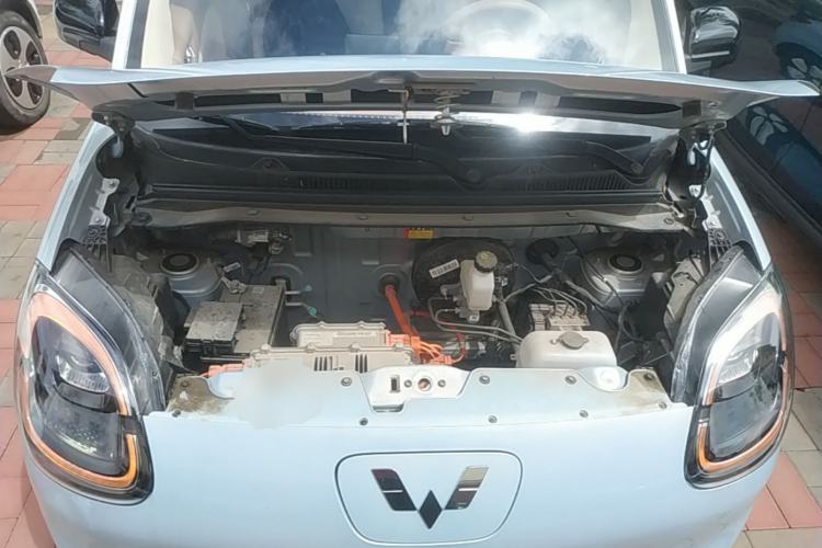 Used Wuling Hongguang MINIEV 2025 Four-Door Version Zhenxiang+ Edition Engine Bay