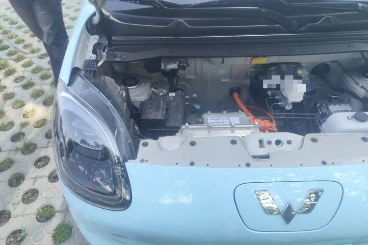 Used Wuling Hongguang MINIEV 2025 Four-Door Version Advanced Edition Engine Bay Right