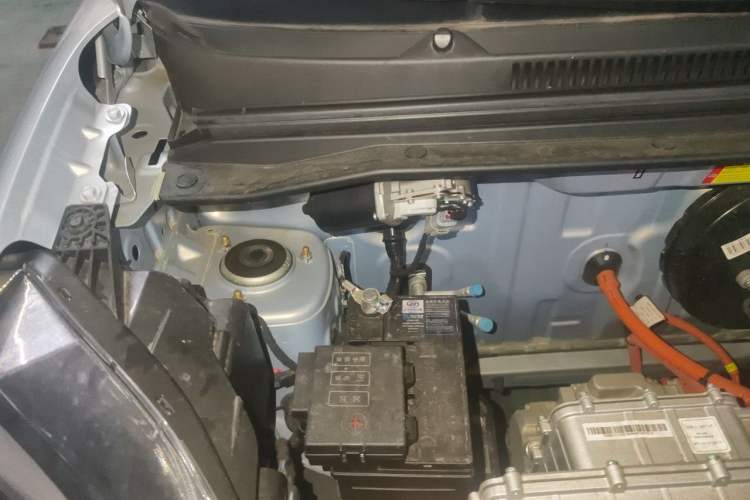 Used Wuling Hongguang MINIEV 2025 Four-Door Version Zhenxiang+ Edition Engine Bay Right
