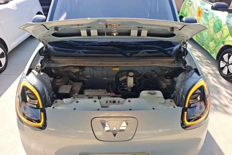 Used Wuling Hongguang MINIEV 2025 Four-Door Version Premium Edition Engine Bay