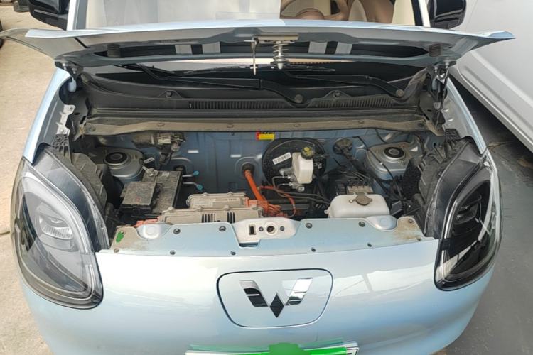 Used Wuling Hongguang MINIEV 2025 Four-Door Version Zhenxiang+ Edition Engine Bay