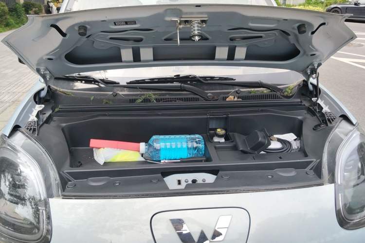 Used Wuling Hongguang MINIEV 2025 Four-Door Version Advanced Edition Engine Bay