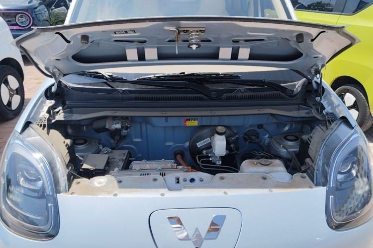 Used Wuling Hongguang MINIEV 2025 Four-Door Version Zhenxiang+ Edition Engine Bay