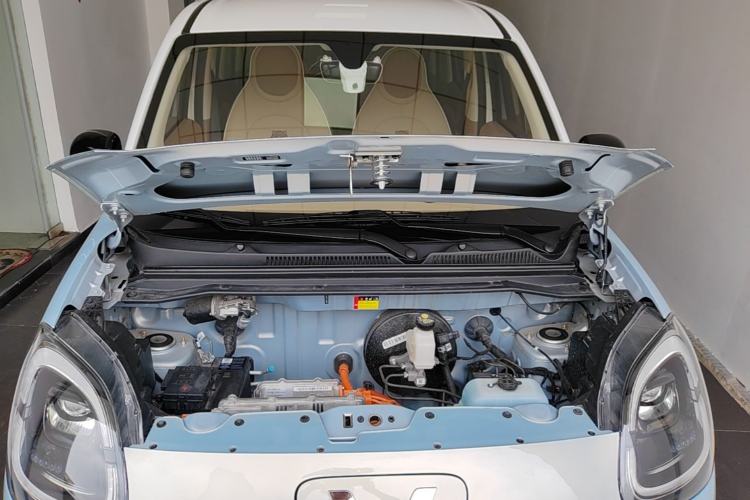 Used Wuling Hongguang MINIEV 2025 Four-Door Version Zhenxiang+ Edition Engine Bay