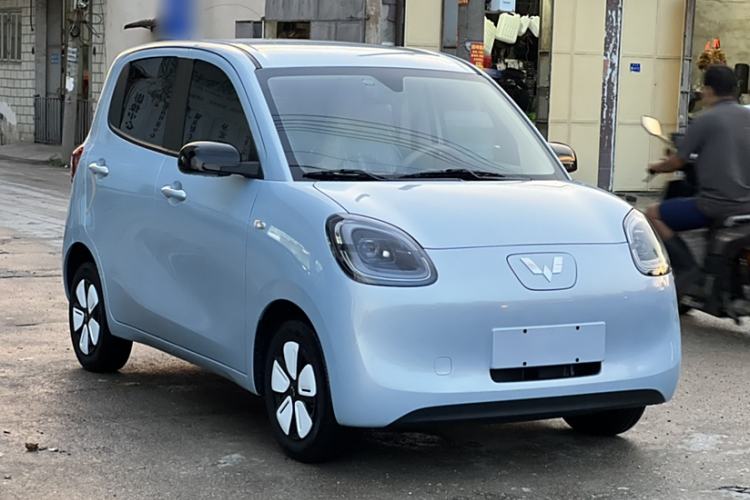 Used Wuling Hongguang MINIEV 2025 Four-Door Version Advanced Edition Exterior 2