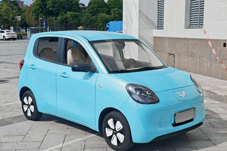 Used Wuling Hongguang MINIEV 2025 Four-Door Version Premium Edition Exterior 2