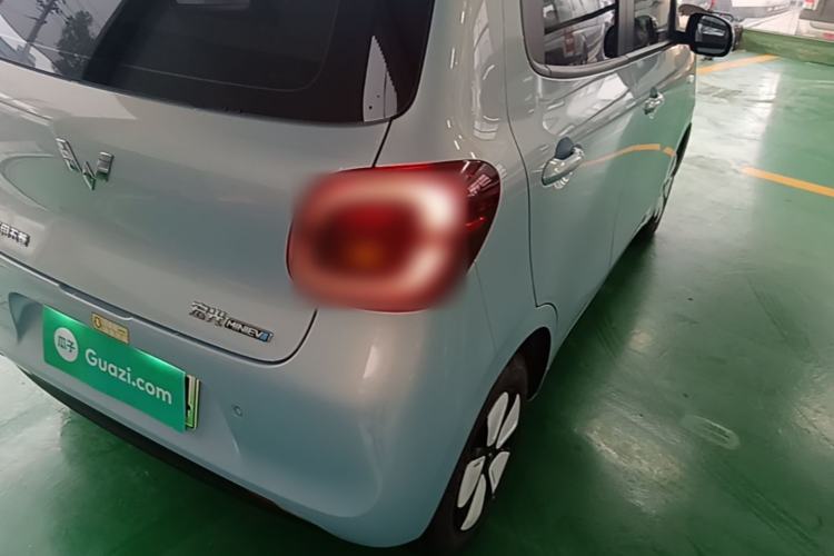 Used Wuling Hongguang MINIEV 2025 Four-Door Version Advanced Edition Exterior 3