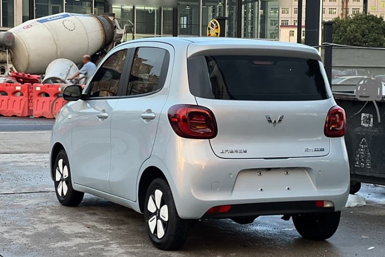 Used Wuling Hongguang MINIEV 2025 Four-Door Version Advanced Edition Exterior 3