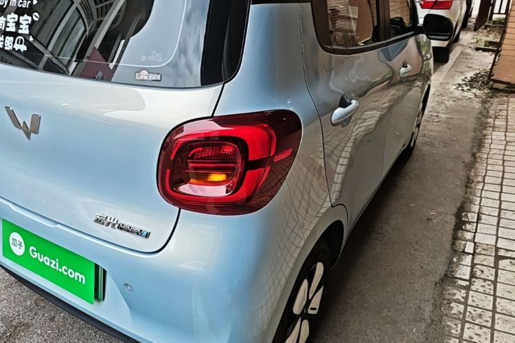Used Wuling Hongguang MINIEV 2025 Four-Door Version Zhenxiang+ Edition Exterior 3