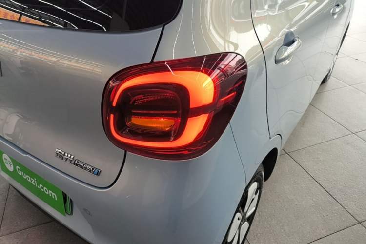 Used Wuling Hongguang MINIEV 2025 Four-Door Version Premium Edition Exterior 3