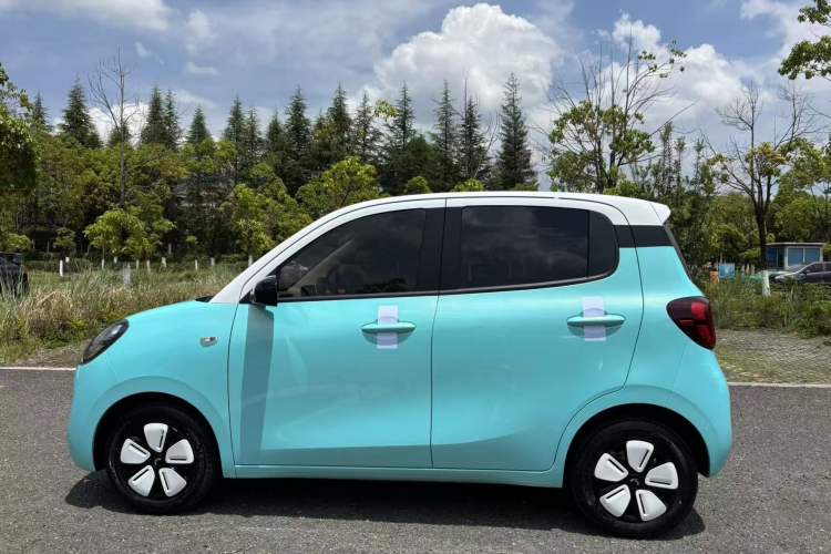 Used Wuling Hongguang MINIEV 2025 Four-Door Version Zhenxiang+ Edition Exterior 8