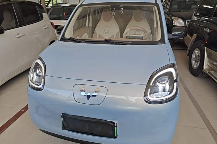 Used Wuling Hongguang MINIEV 2025 Four-Door Version Advanced Edition Front