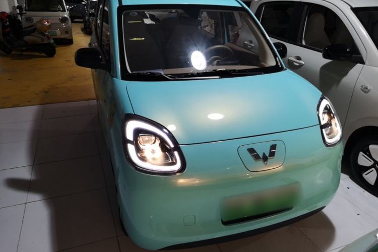 Used Wuling Hongguang MINIEV 2025 Four-Door Version Premium Edition Front