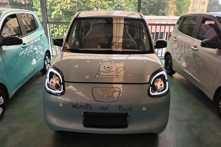 Used Wuling Hongguang MINIEV 2025 Four-Door Version Premium Edition Front
