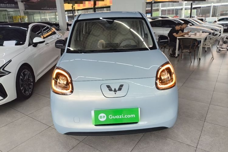 Used Wuling Hongguang MINIEV 2025 Four-Door Version Premium Edition Front