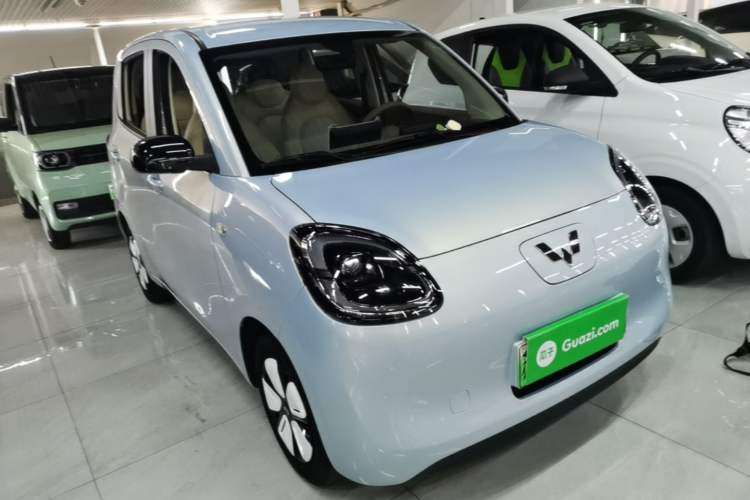 Used Wuling Hongguang MINIEV 2025 Four-Door Version Premium Edition Front Right 45 Deg