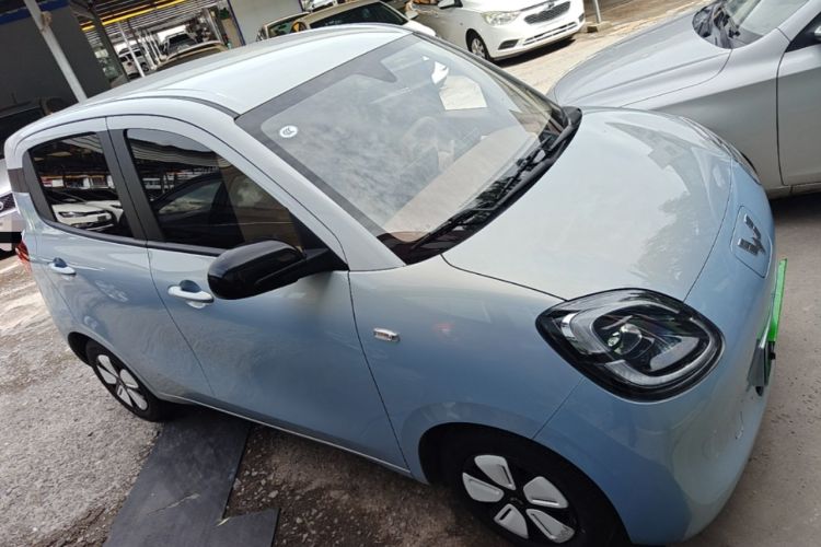 Used Wuling Hongguang MINIEV 2025 Four-Door Version Zhenxiang+ Edition Front Right 45 Deg
