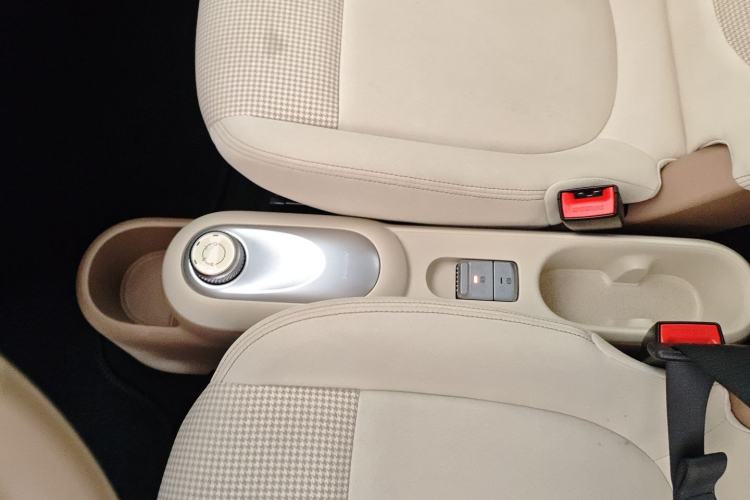 Used Wuling Hongguang MINIEV 2025 Four-Door Version Premium Edition Gear Lever