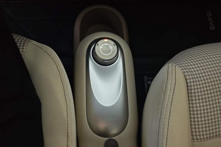 Used Wuling Hongguang MINIEV 2025 Four-Door Version Advanced Edition Gear Lever