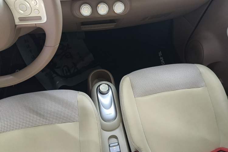 Used Wuling Hongguang MINIEV 2025 Four-Door Version Premium Edition Gear Lever