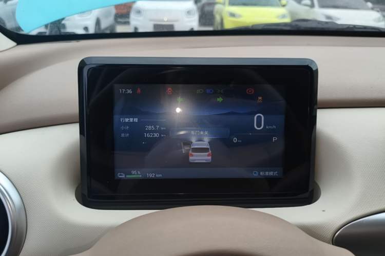 Used Wuling Hongguang MINIEV 2025 Four-Door Version Premium Edition Instrument Cluster