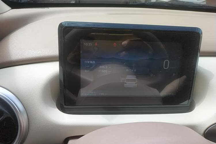 Used Wuling Hongguang MINIEV 2025 Four-Door Version Zhenxiang+ Edition Instrument Cluster