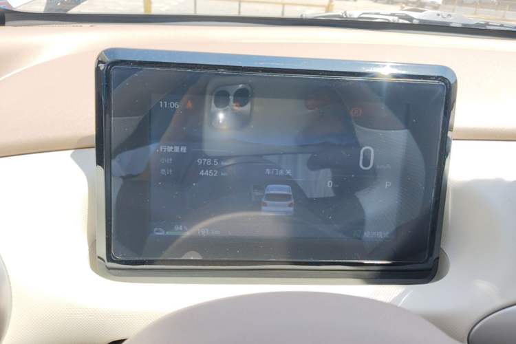 Used Wuling Hongguang MINIEV 2025 Four-Door Version Zhenxiang+ Edition Instrument Cluster