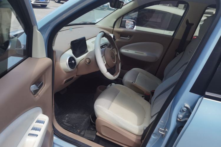 Used Wuling Hongguang MINIEV 2025 Four-Door Version Advanced Edition Interior 1