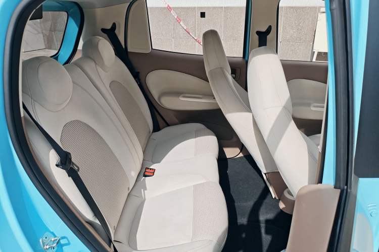 Used Wuling Hongguang MINIEV 2025 Four-Door Version Premium Edition Interior 10