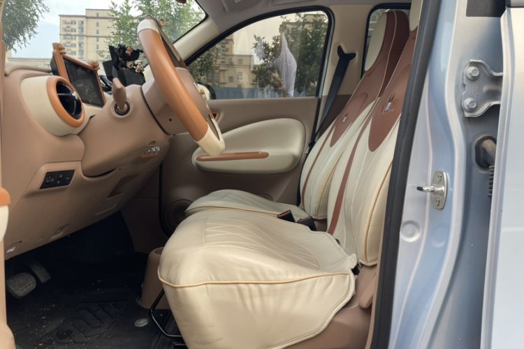 Used Wuling Hongguang MINIEV 2025 Four-Door Version Premium Edition Interior 2