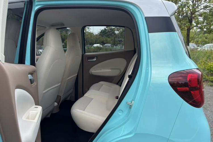 Used Wuling Hongguang MINIEV 2025 Four-Door Version Zhenxiang+ Edition Interior 4