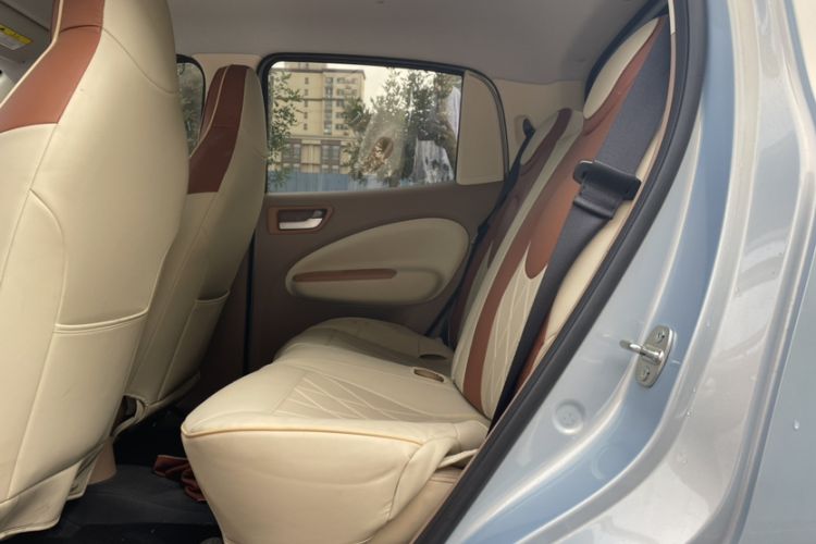 Used Wuling Hongguang MINIEV 2025 Four-Door Version Premium Edition Interior 4