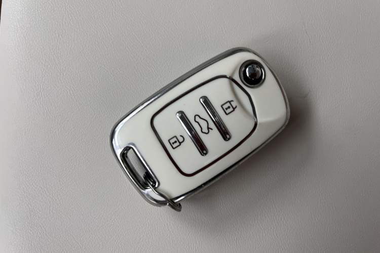 Used Wuling Hongguang MINIEV 2025 Four-Door Version Advanced Edition Interior 6