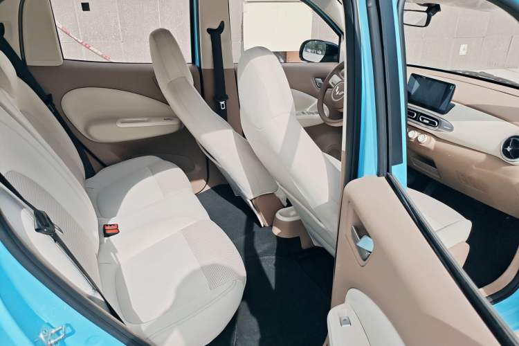 Used Wuling Hongguang MINIEV 2025 Four-Door Version Premium Edition Interior 9
