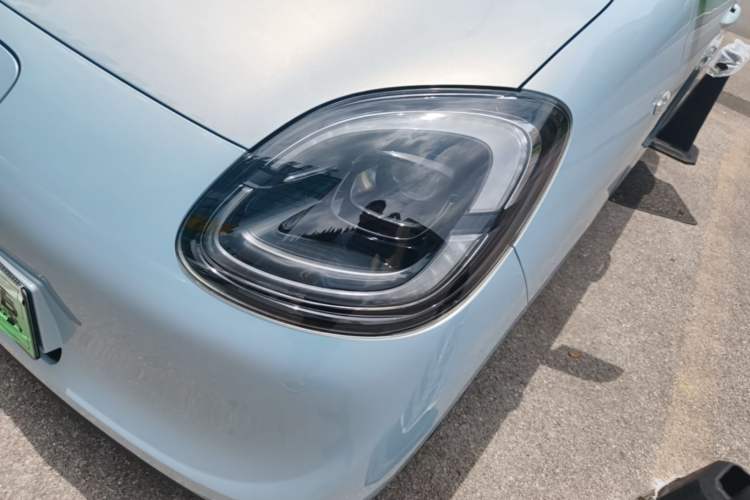 Used Wuling Hongguang MINIEV 2025 Four-Door Version Advanced Edition Left Front Headlight