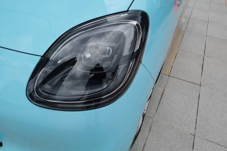Used Wuling Hongguang MINIEV 2025 Four-Door Version Premium Edition Left Front Headlight