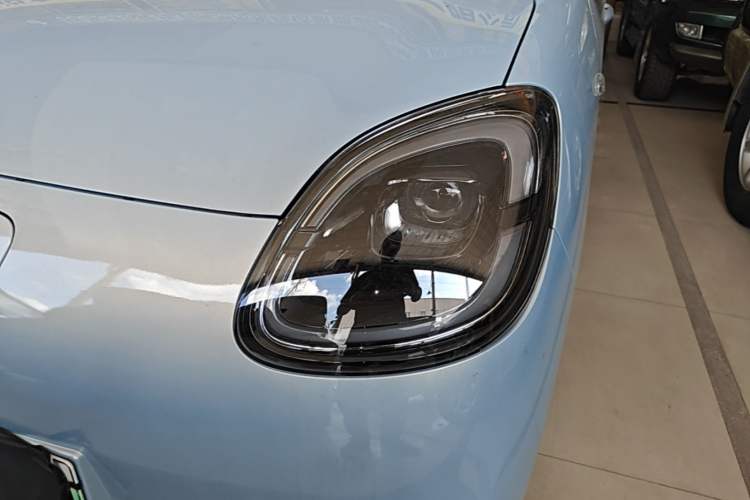 Used Wuling Hongguang MINIEV 2025 Four-Door Version Advanced Edition Left Front Headlight