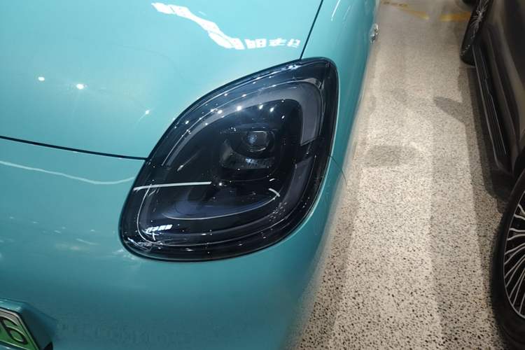 Used Wuling Hongguang MINIEV 2025 Four-Door Version Zhenxiang+ Edition Left Front Headlight