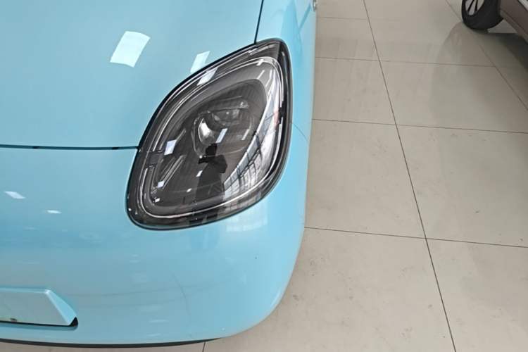 Used Wuling Hongguang MINIEV 2025 Four-Door Version Premium Edition Left Front Headlight