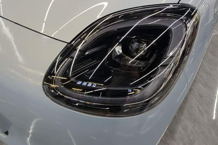 Used Wuling Hongguang MINIEV 2025 Four-Door Version Zhenxiang+ Edition Left Front Headlight