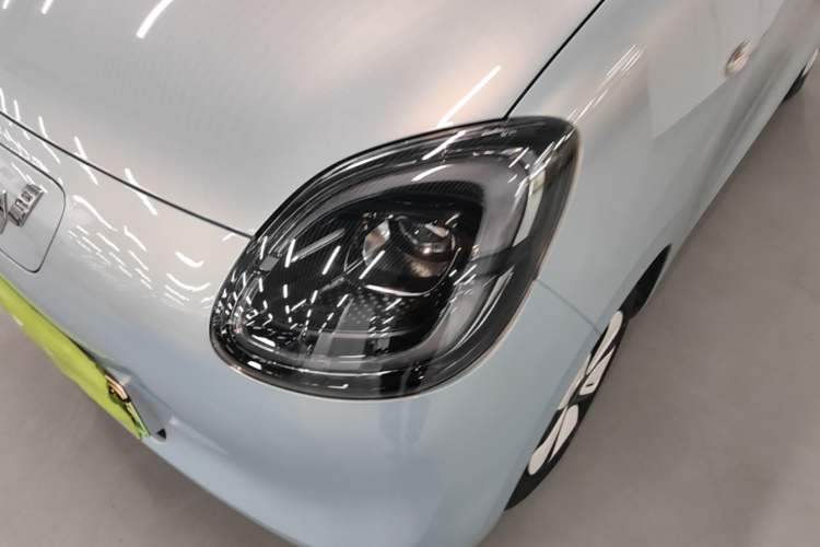 Used Wuling Hongguang MINIEV 2025 Four-Door Version Advanced Edition Left Front Headlight