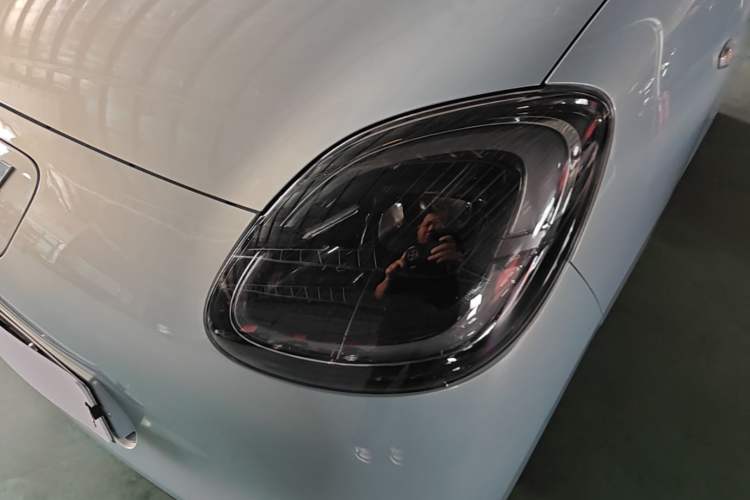 Used Wuling Hongguang MINIEV 2025 Four-Door Version Premium Edition Left Front Headlight
