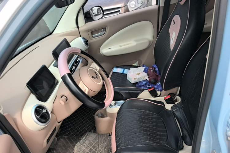 Used Wuling Hongguang MINIEV 2025 Four-Door Version Zhenxiang+ Edition Left Front Seat