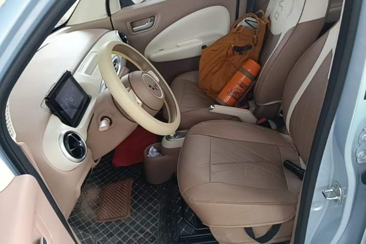 Used Wuling Hongguang MINIEV 2025 Four-Door Version Advanced Edition Left Front Seat